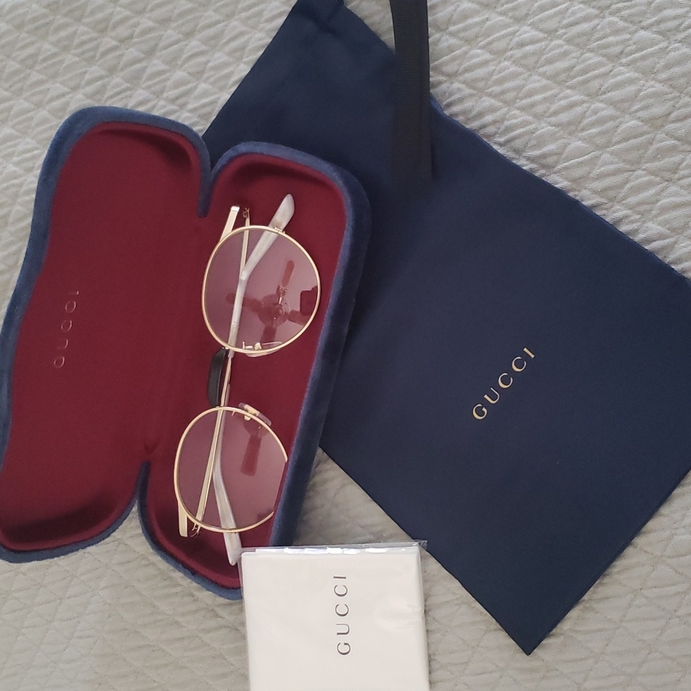 NWOT Gucci Eye Glasses w/ Accessories